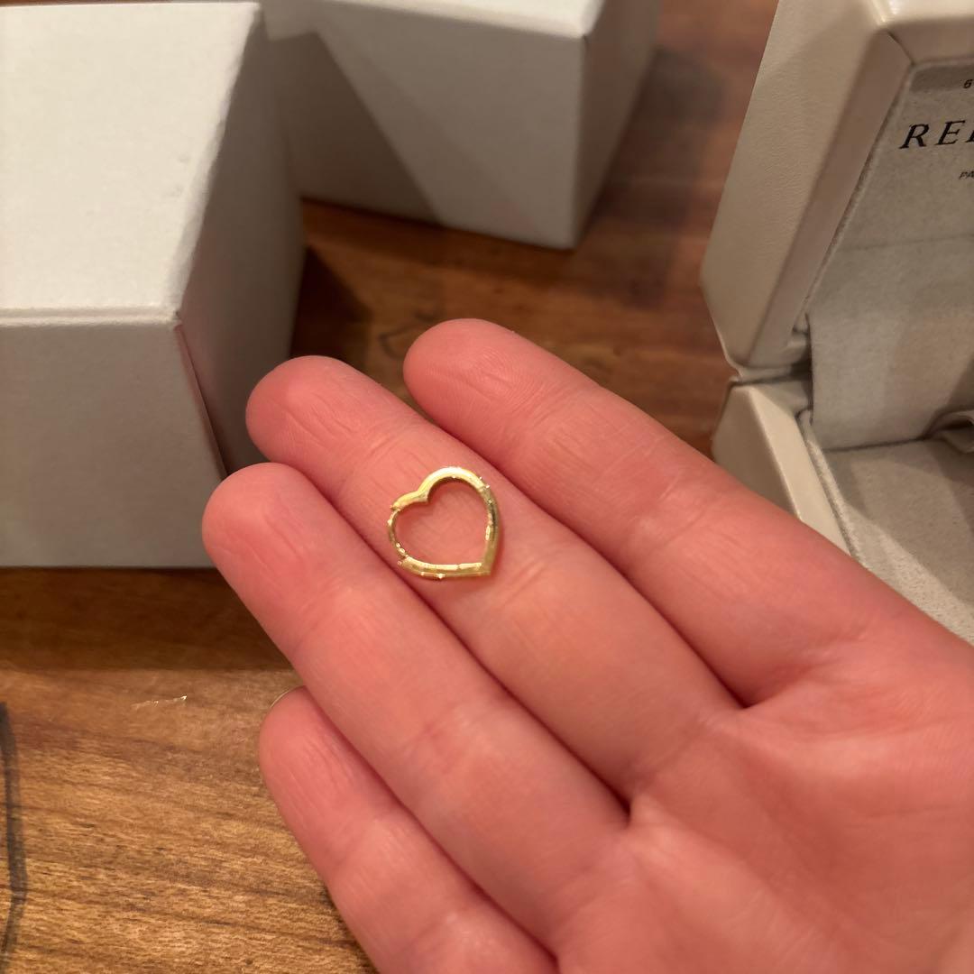 REPOSSI ハート型 ゴールドピアス