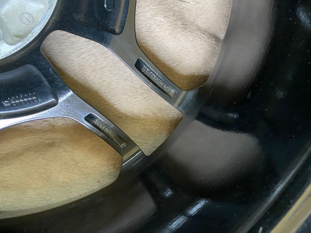 ぱるぷんて お年玉特別価格！20インチ ランボウラカン純正OPタイヤ付き