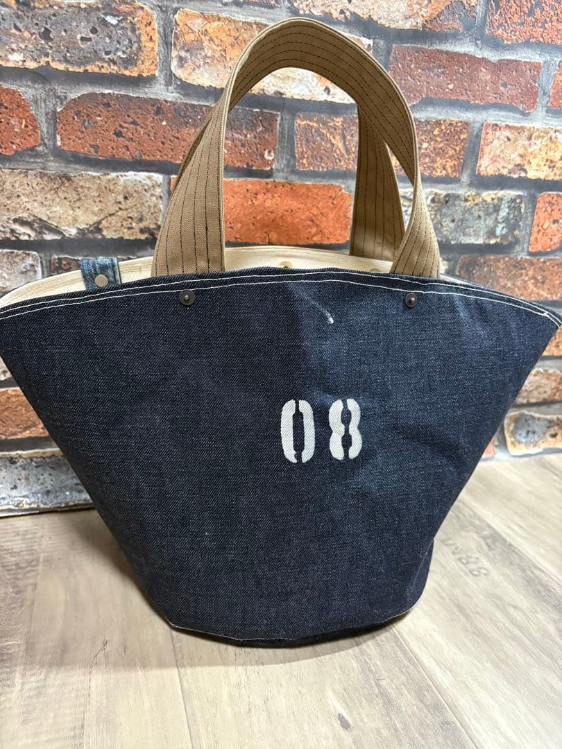 デニムリメイク　大きい丸底トートバッグ