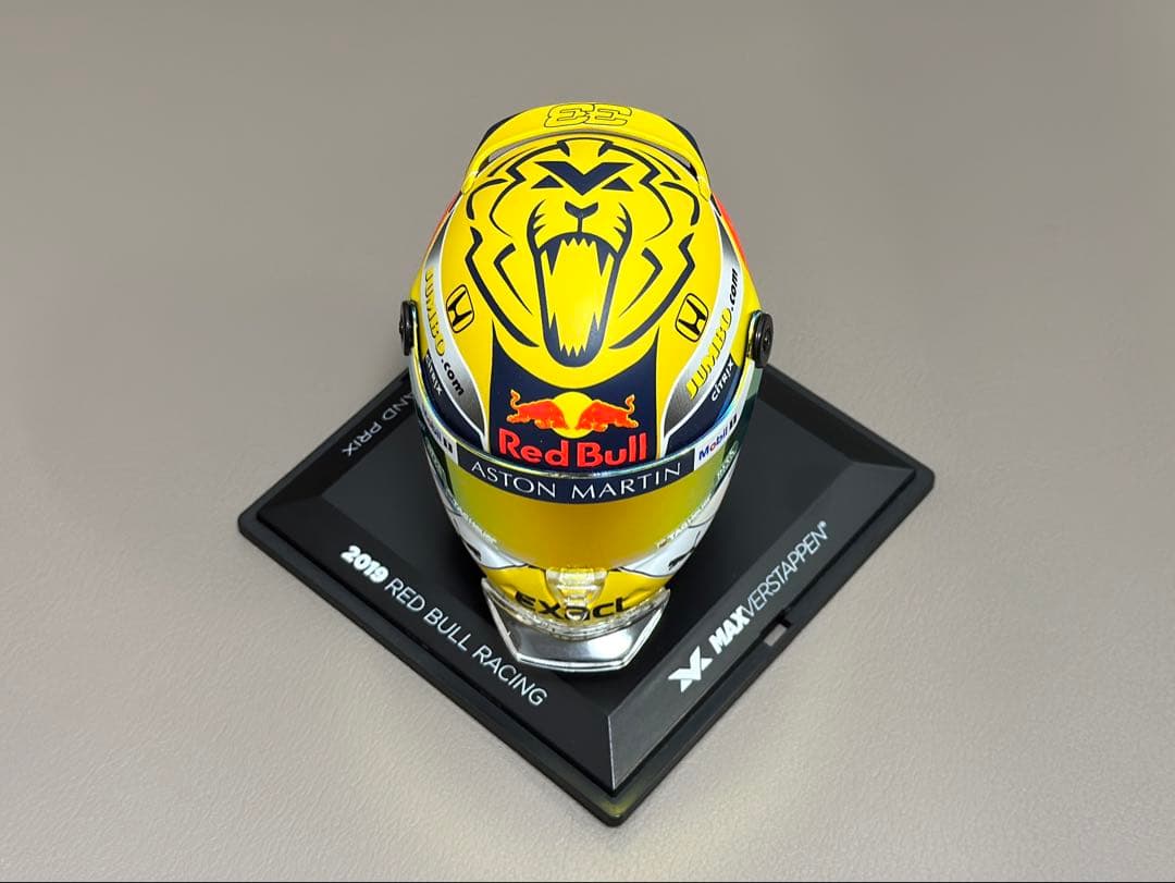 【qhmirai】M.フェルスタッペン ヘルメット2個セット1/4スケール