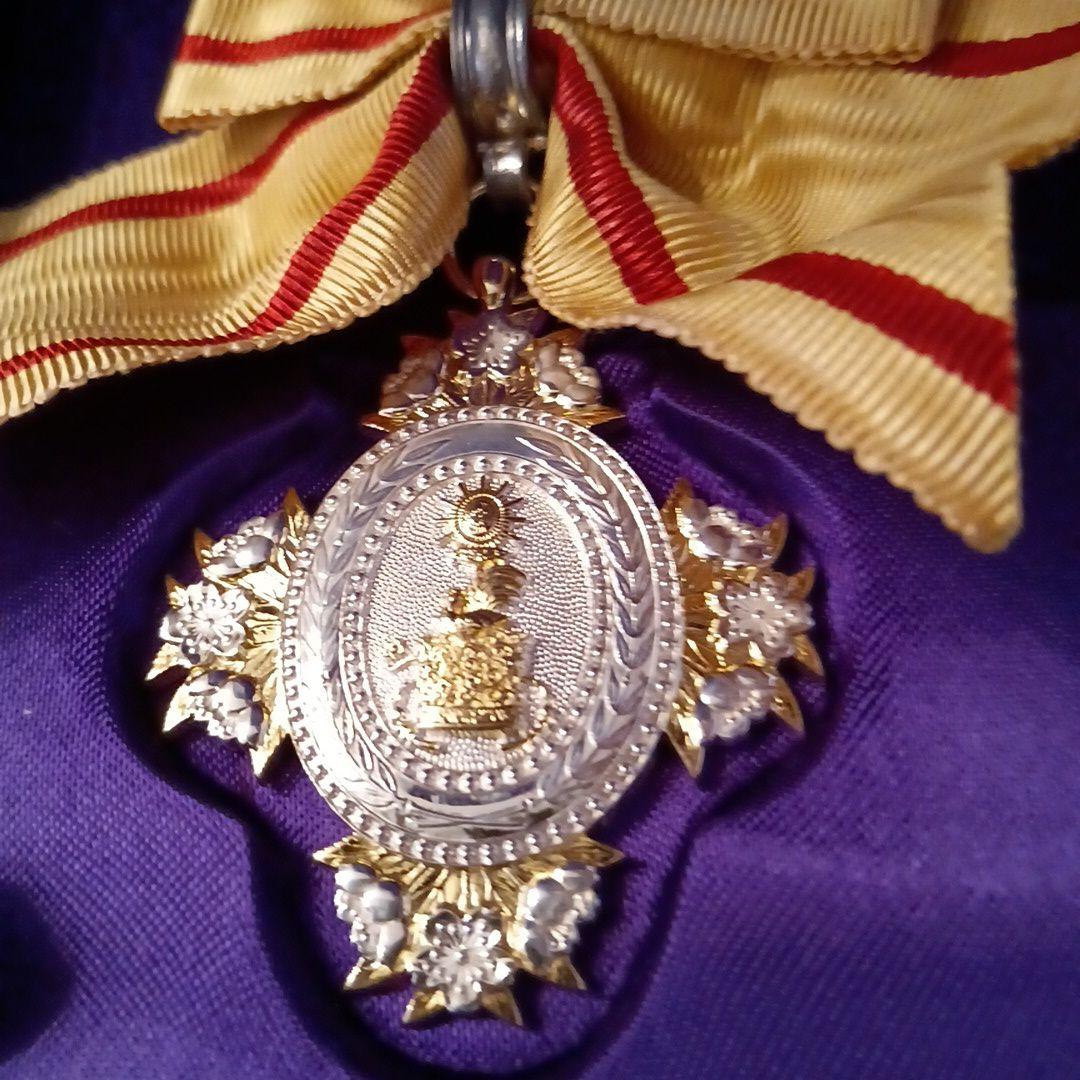 【激レア 美品!】勲七等宝冠章 明治勲章 略章 化粧箱入 本物保証　勲章 徽章