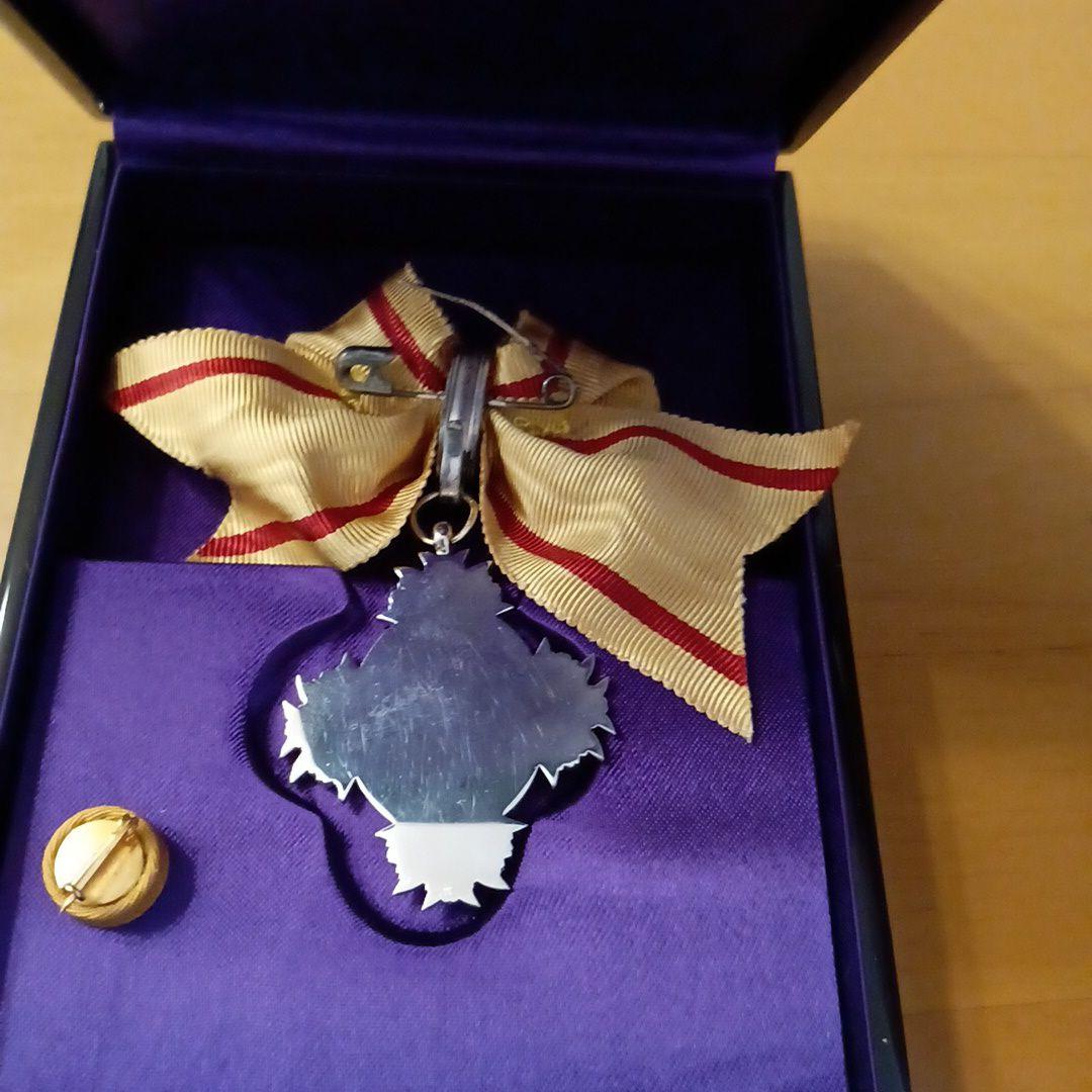 【激レア 美品!】勲七等宝冠章 明治勲章 略章 化粧箱入 本物保証　勲章 徽章