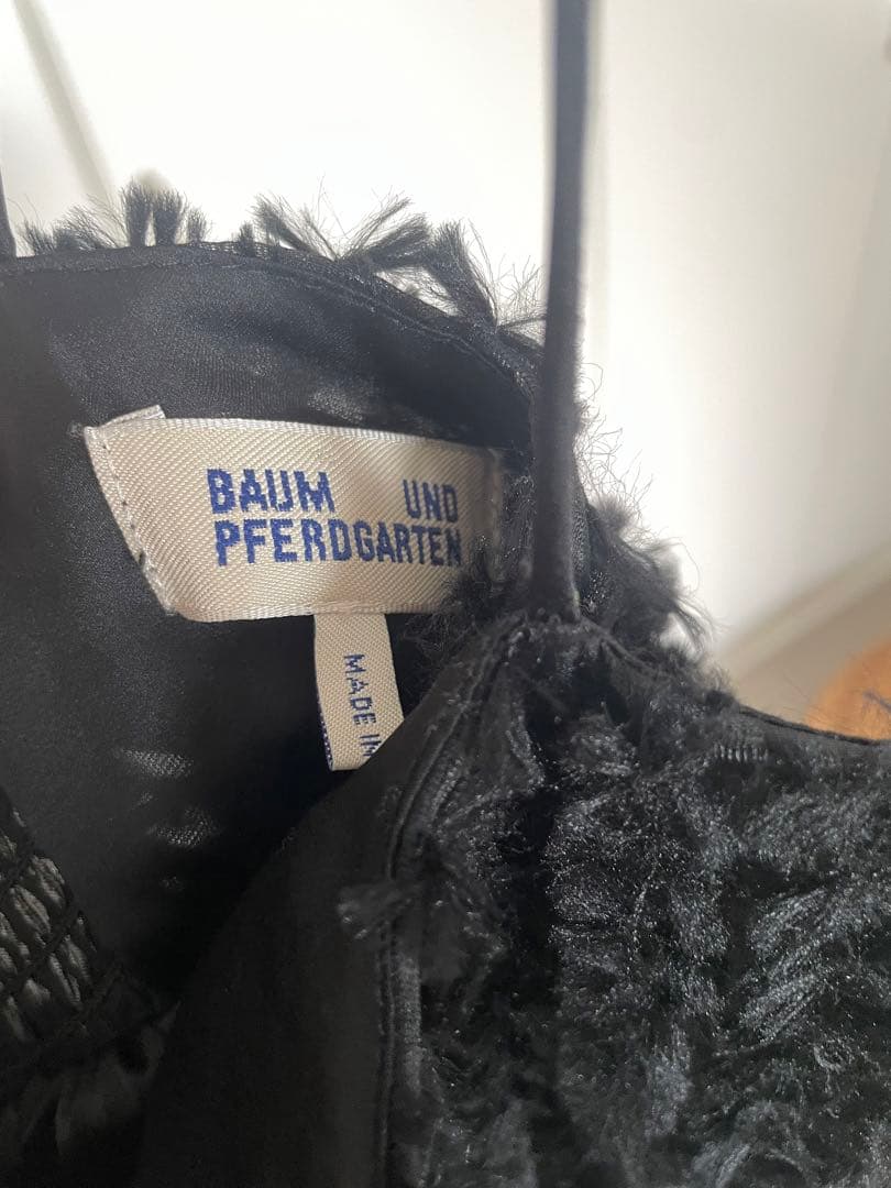 BAUM UND PFERDGARTEN ブラックキャミソール
