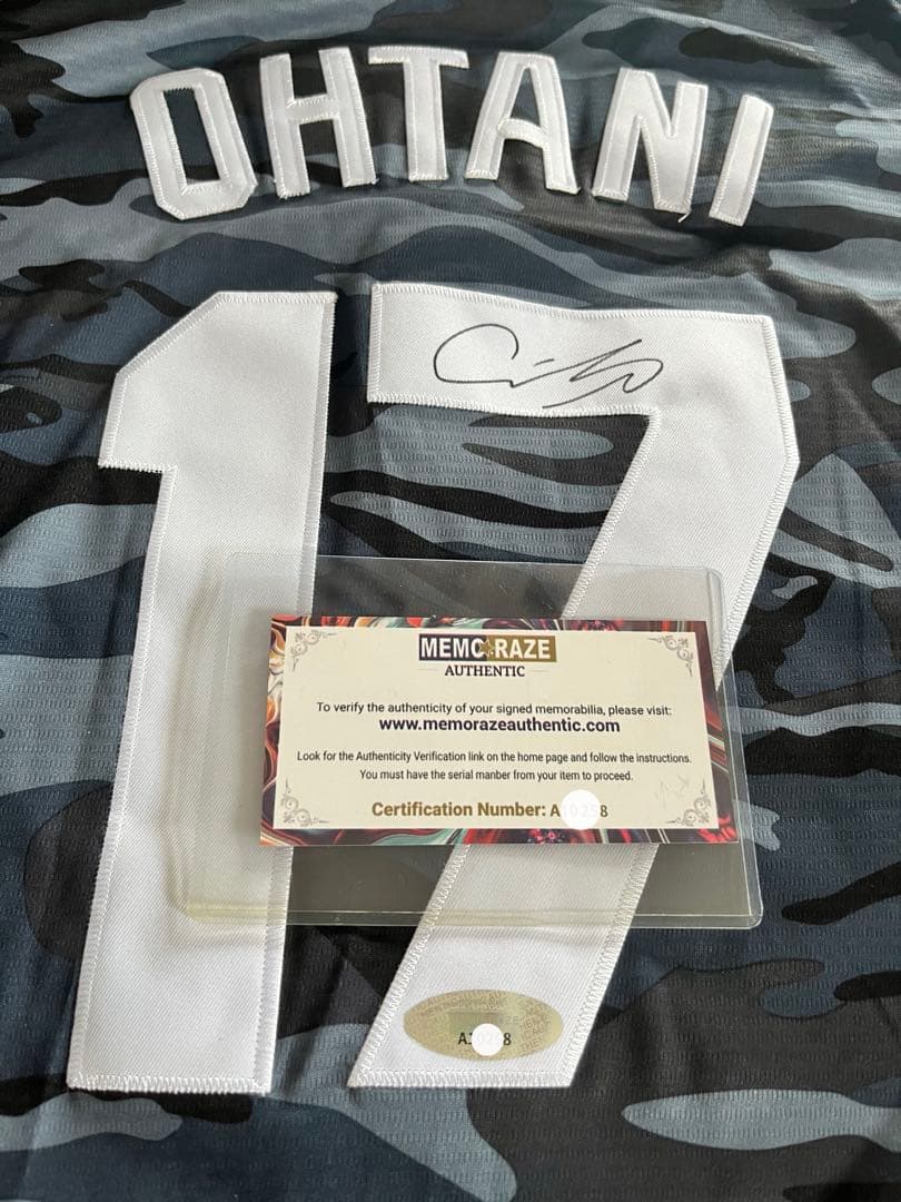 大谷翔平選手サイン入りユニフォーム