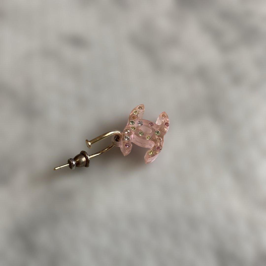 D*k様 CHANEL ピンククリア　ロゴ型ピアス　片耳