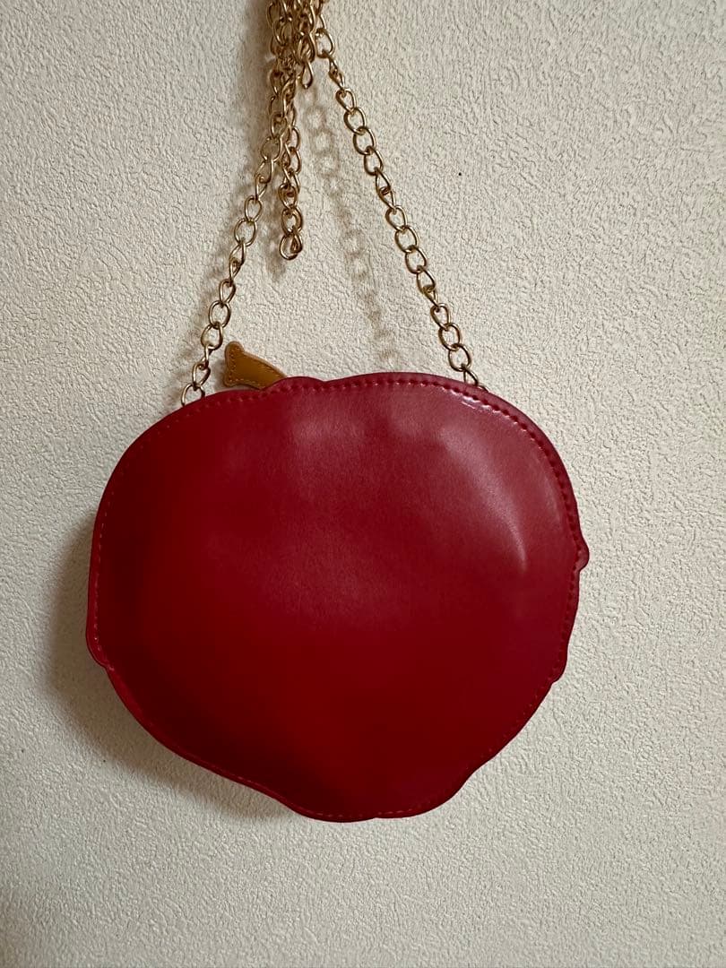 ディズニー ヴィランズ ショルダー 白雪姫　毒リンゴ ハロウィン 仮装 りんご