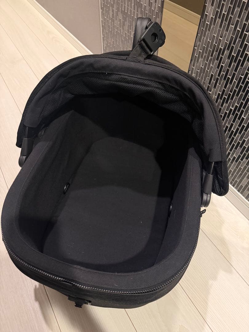 TAVO Maeve™ iso black コットのみ単品です。