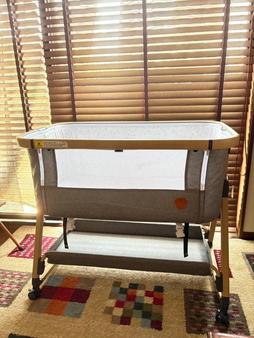 HZDMJ ベビーベッド　収納かご蚊帳マット付　キャスターらくらく移動　揺りかご