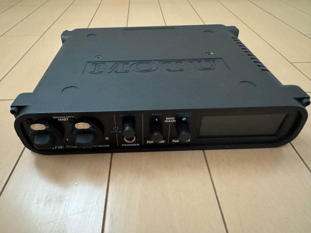 MOTU UltraLite mk4　USBオーディオインターフェイス