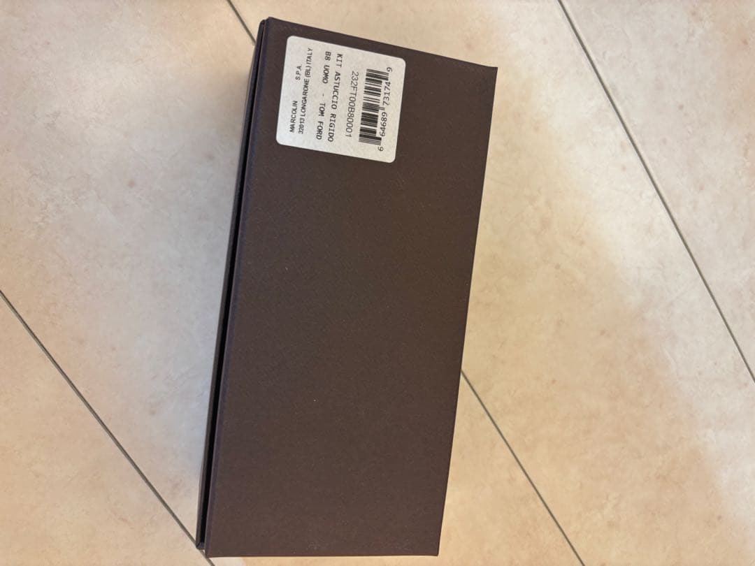 TOM FORD ブラックサングラス ケース付き