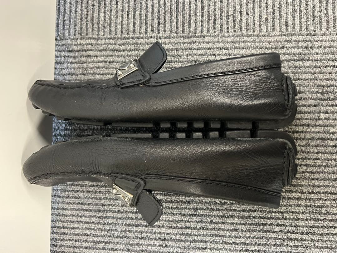 【桃椿】LOUIS VUITTON ドライビングシューズ