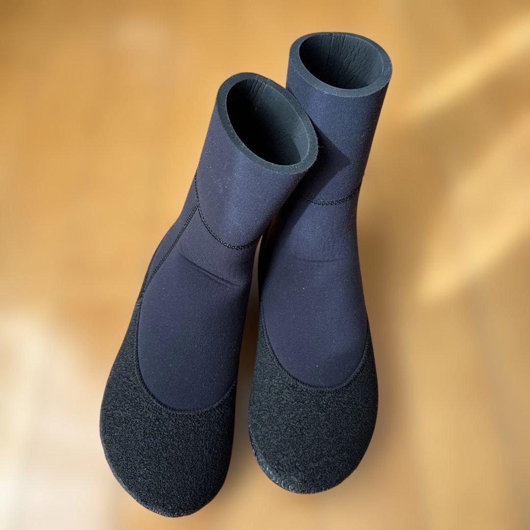 サーフィン用　DAN(ダン)ブーツ・グローブ