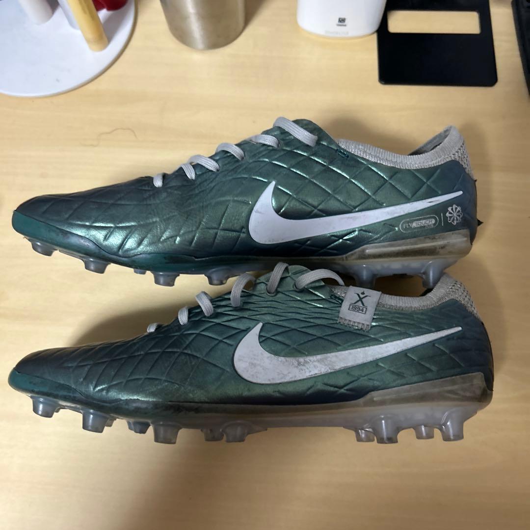 Nike ティエンポレジェンド　30周年モデル