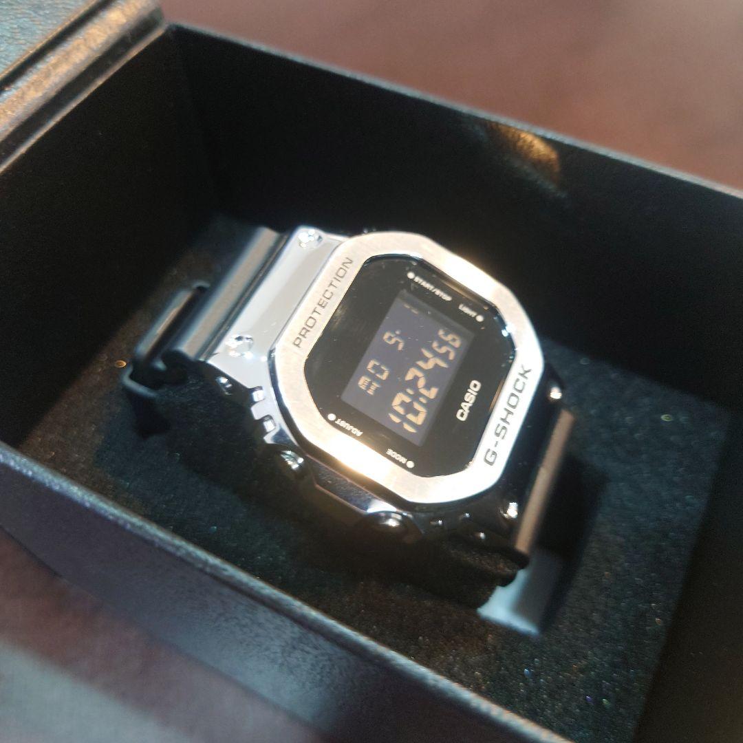 CASIO G-SHOCK メタルデジタル腕時計 ブラックGM-5600U