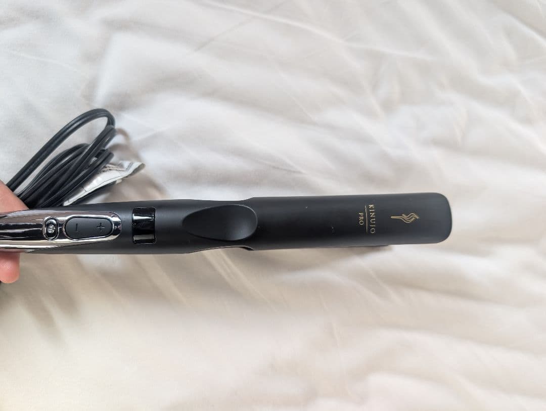 【美品】KINUJO セラミックストレートヘアアイロン ブラック