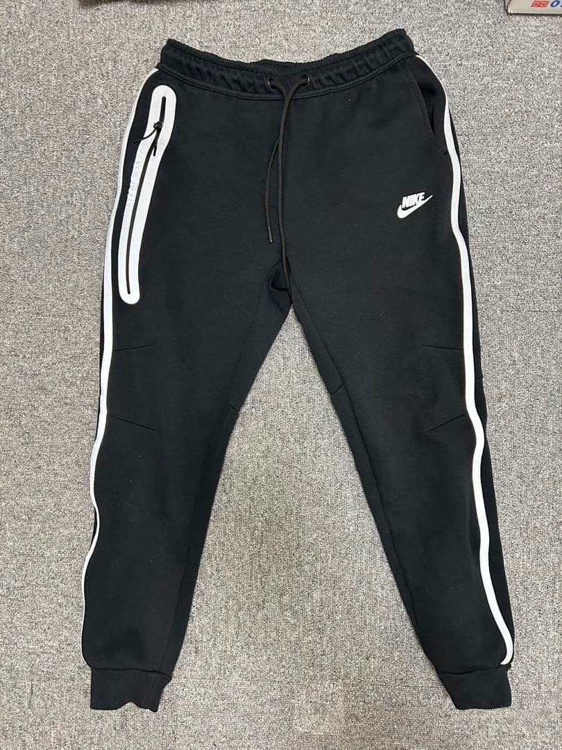 Nike テックフリース teeshyne着用モデル