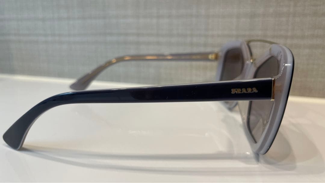 PRADA   プラダ   サングラス