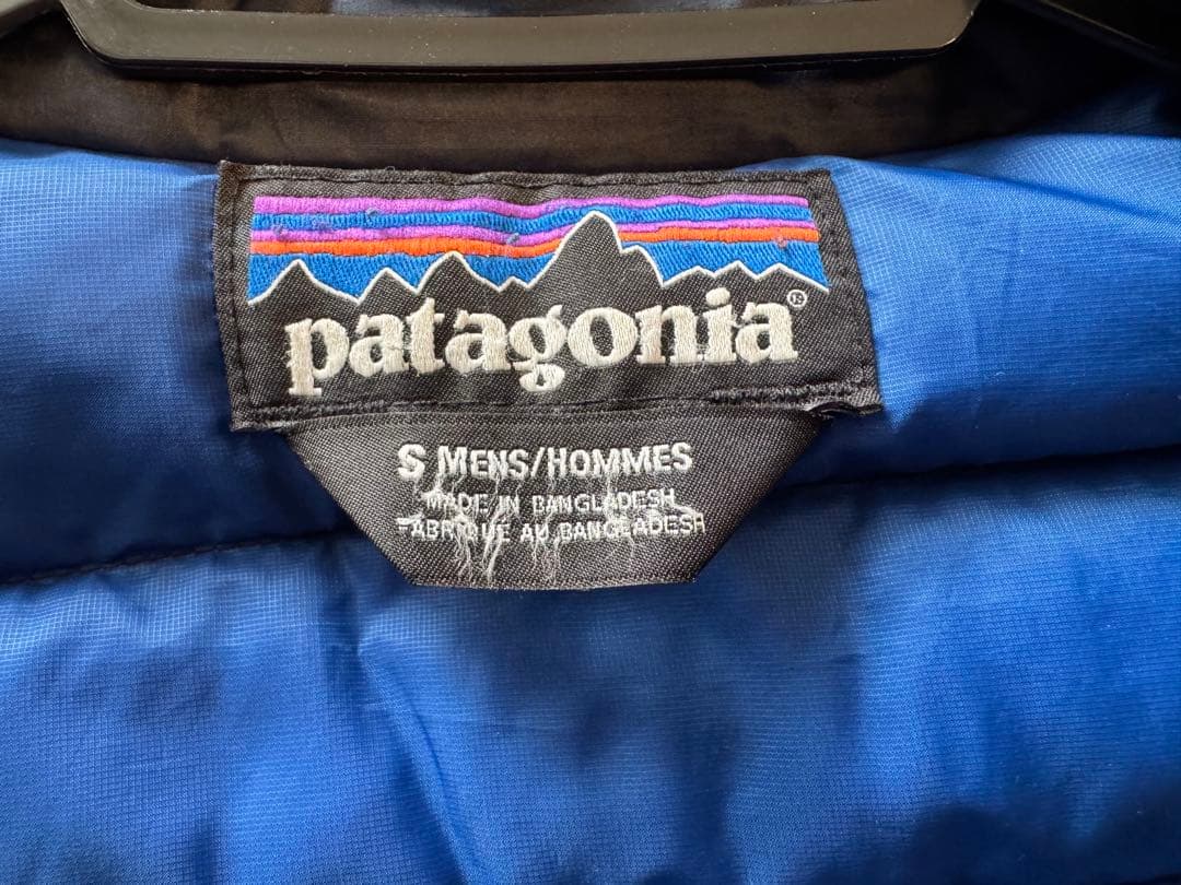Patagonia ネイビー ダウンジャケット