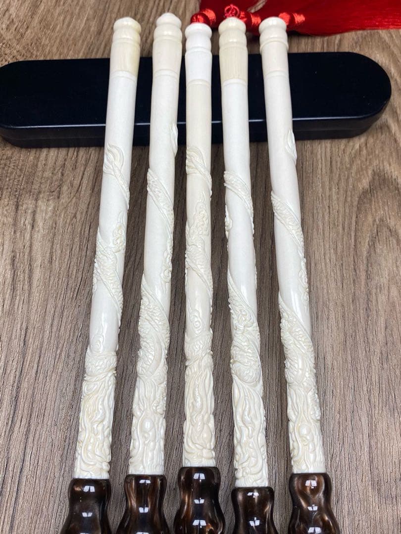 天然マンモス牙美しい手作り彫刻　彫龍　毛筆