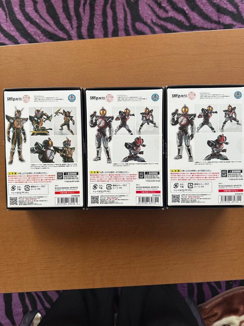 真骨彫　仮面ライダーNEXTファイズ、カイザ