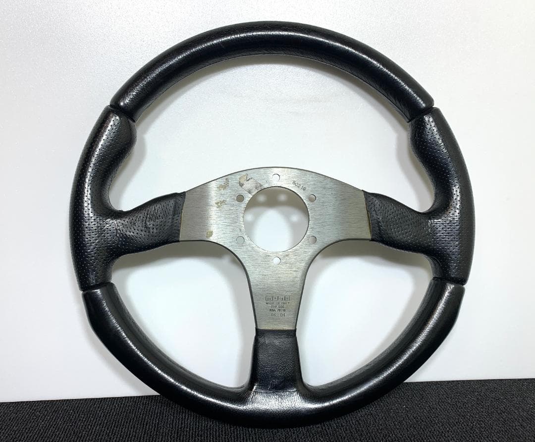 モモ RACE レース ステアリング 35パイ ブラックレザー×シルバースポーク