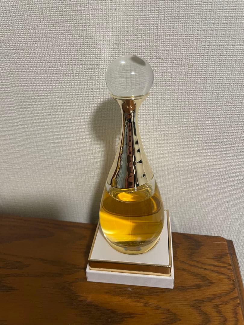 Dior エッセンス ドゥ パルファン