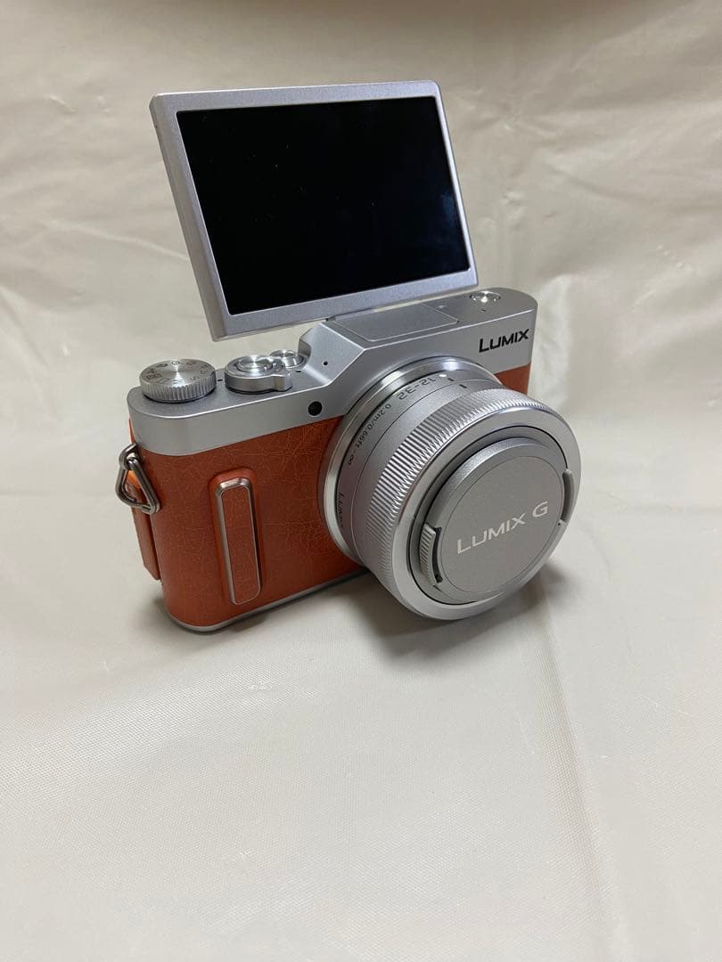 デジタルカメラ Panasonic DC-GF10W