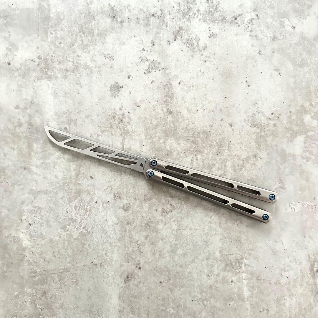 バタフライナイフトレーナー ARMED SHARK Tsunami チタニウム