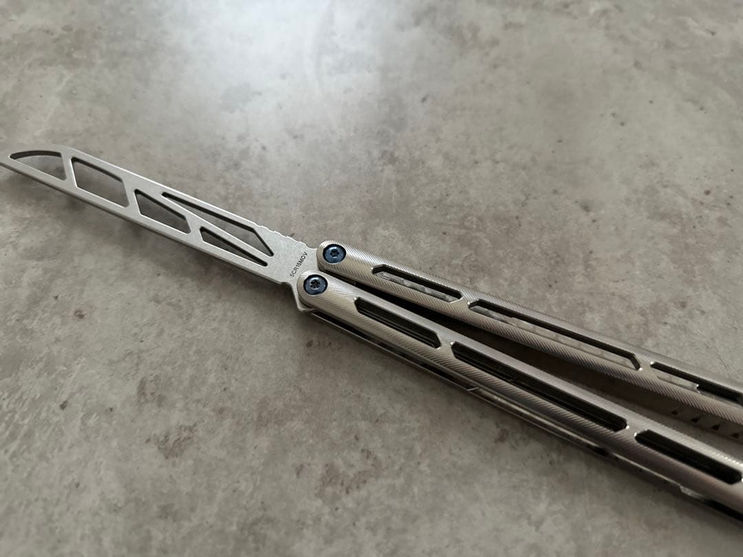 バタフライナイフトレーナー ARMED SHARK Tsunami チタニウム