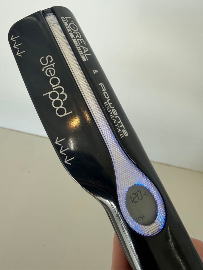 クロちゃん ロレアルスチームポッドストレートアイロン未使用のカードリッジ付