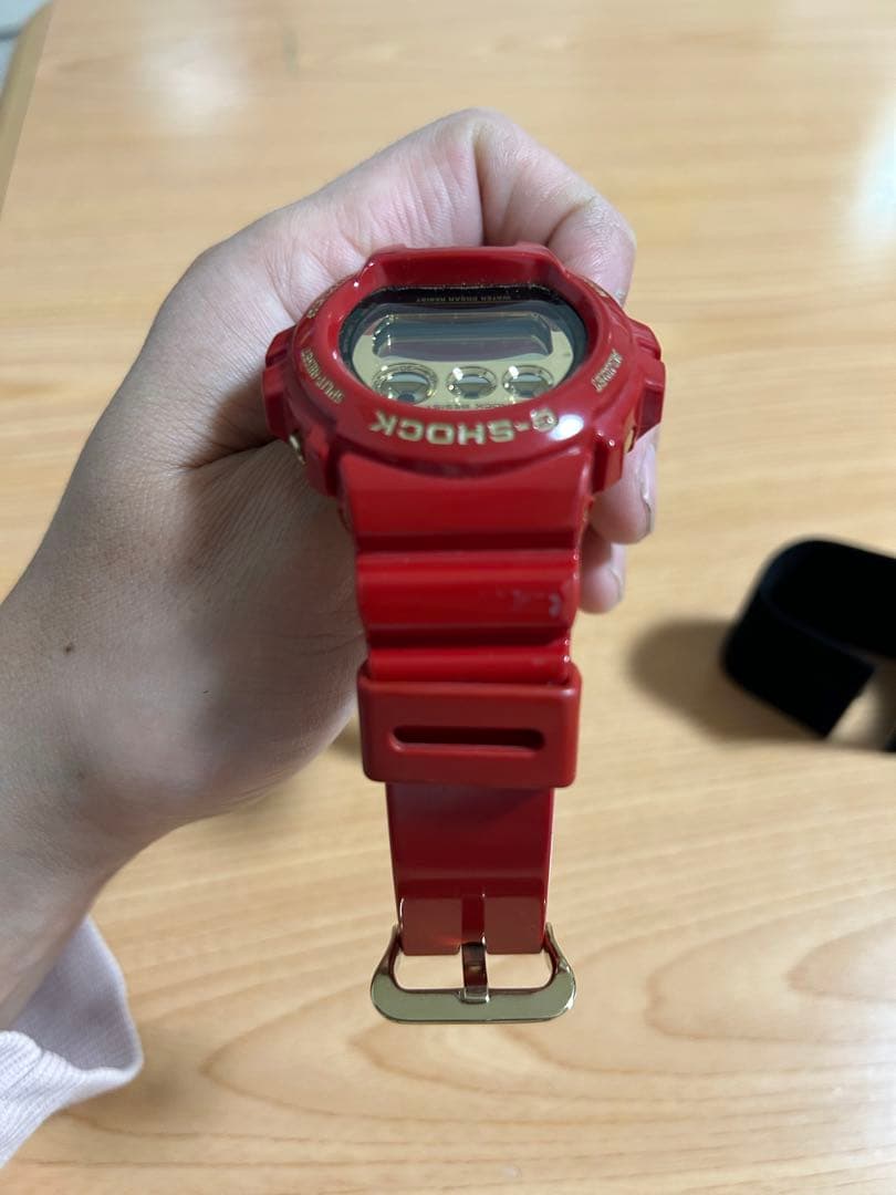 G-SHOCK デジタル腕時計 レッド　CASIO30周年