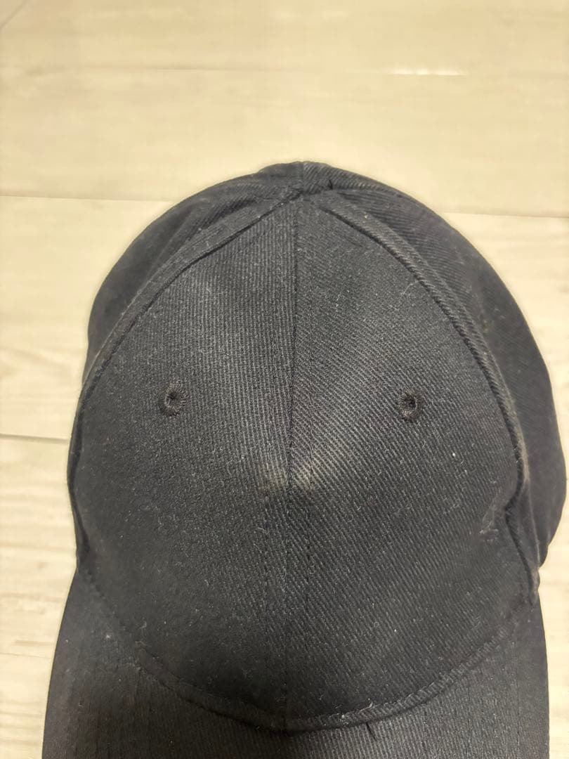 BALENCIAGA 黒 ベースボールキャップ