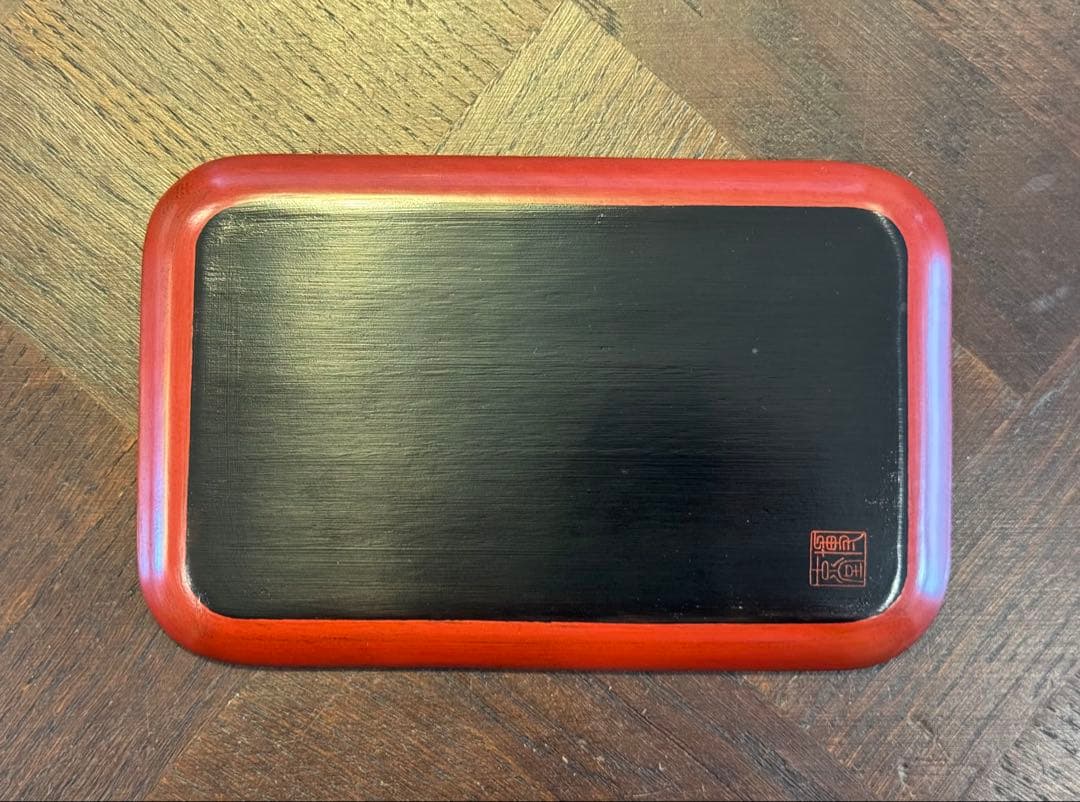 【新品】宮内省ご用品製作 博古堂 鎌倉彫 漆塗り角盆 銘あり 21×13.5cm