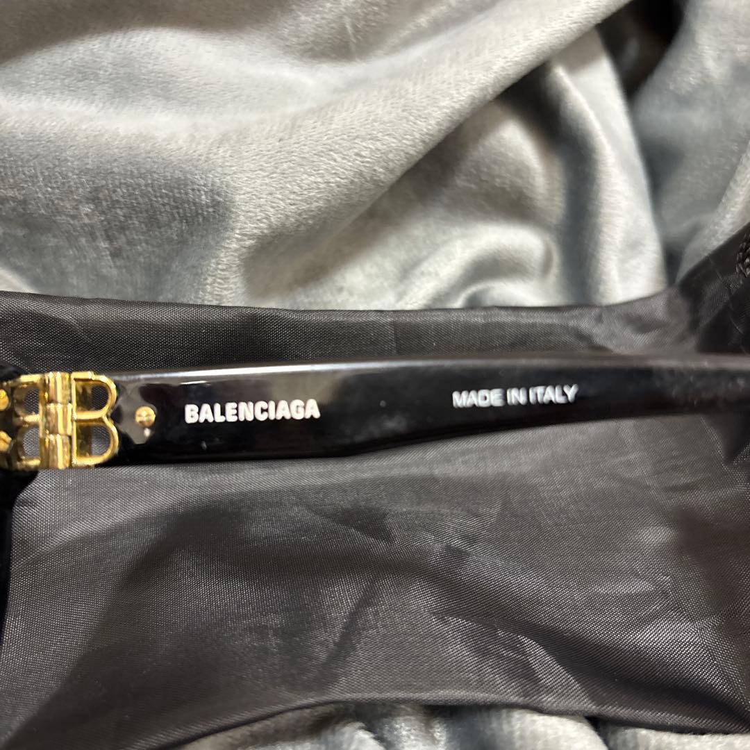 バレンシアガ　サングラス