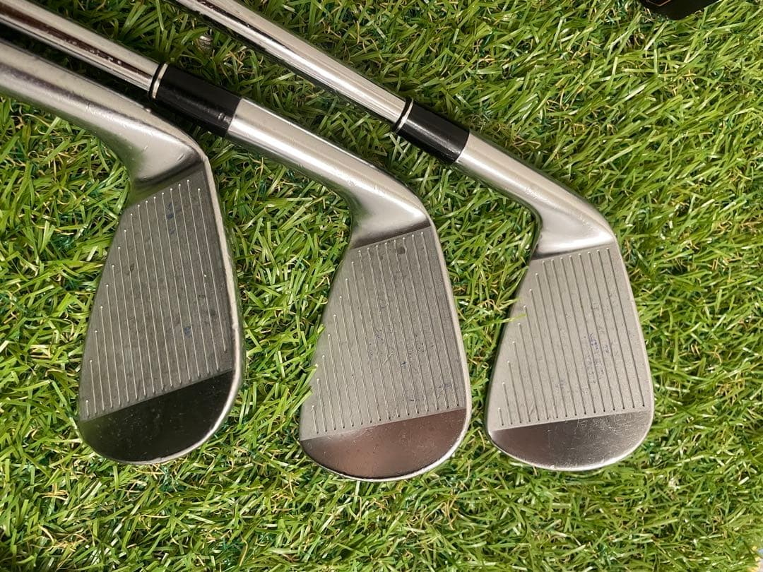 スリクソン ZX7 MKⅡ MODUS 105S D.S.T 7本　アイアン