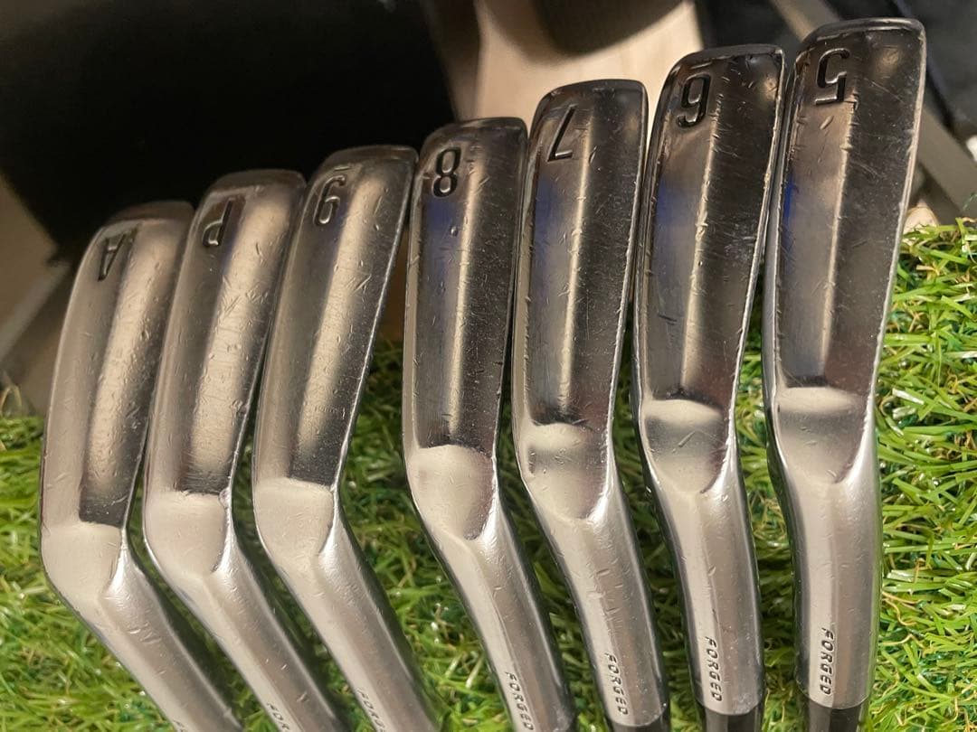 スリクソン ZX7 MKⅡ MODUS 105S D.S.T 7本　アイアン