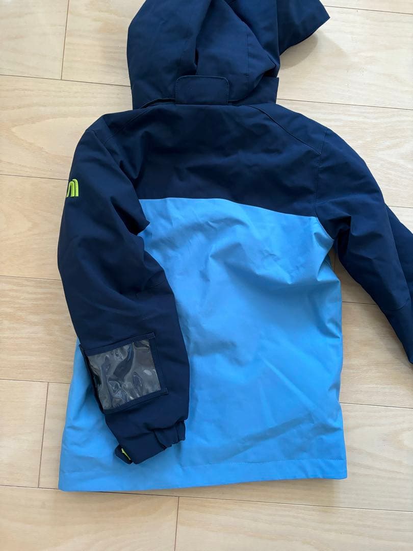 キッズ　ジュニア　スノーウェア・スキーウェアセット120cm