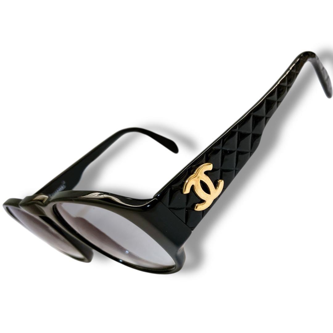 シャネル イタリア製 ココマーク マトラッセ ラグジュアリーサングラス ブラック