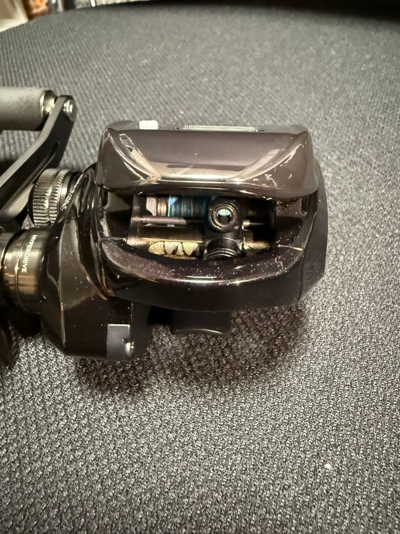 【ほぼ新品】ダイワ 25紅牙IC 150H-C★0.8号300m付き