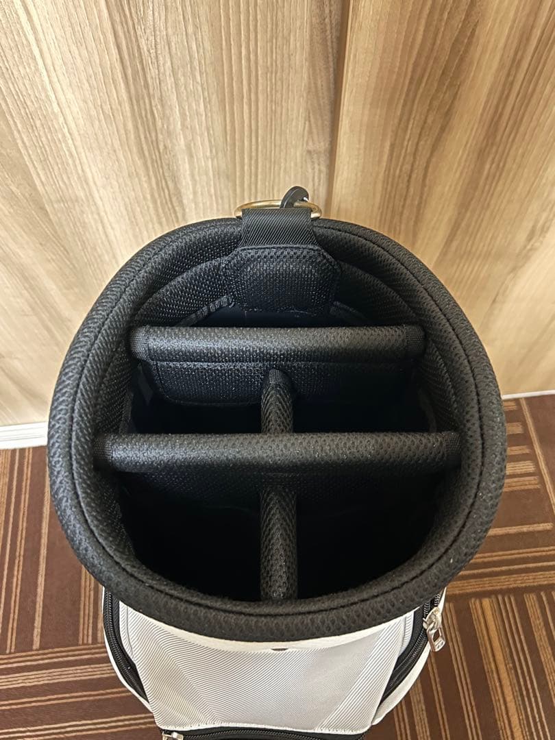 TaylorMade キャディバッグ ホワイト・ブラック