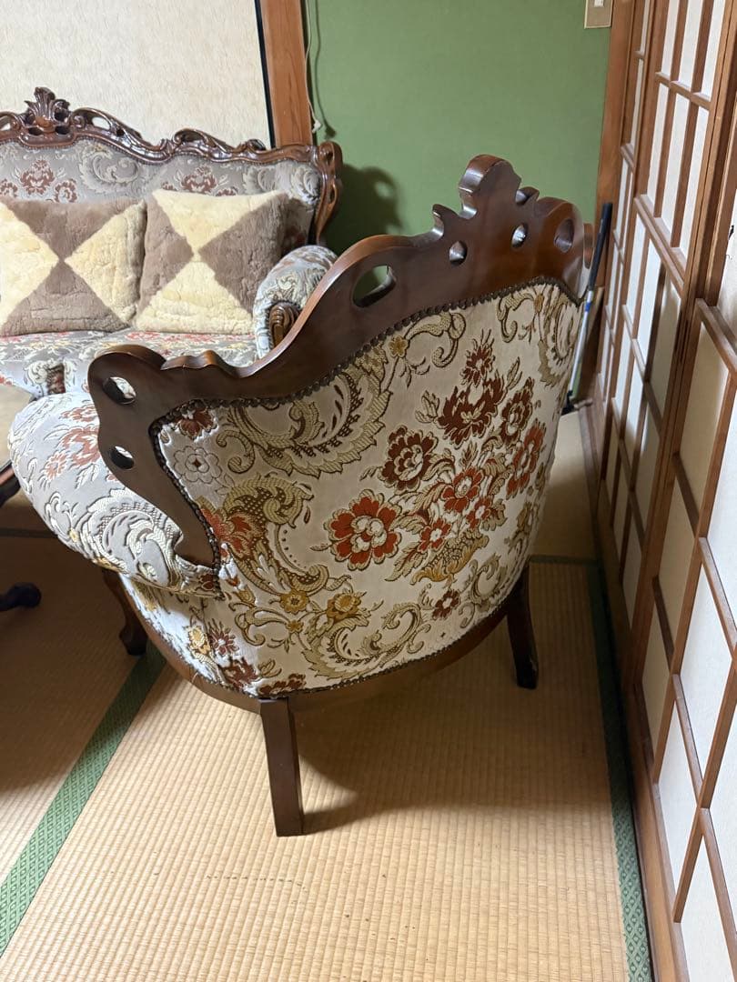 ソファ 1p イタリア製 ロココ調 姫系　猫脚 アンティーク風ダマスク柄