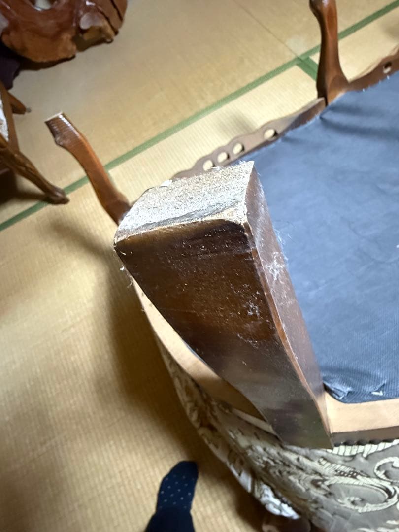 ソファ 1p イタリア製 ロココ調 姫系　猫脚 アンティーク風ダマスク柄