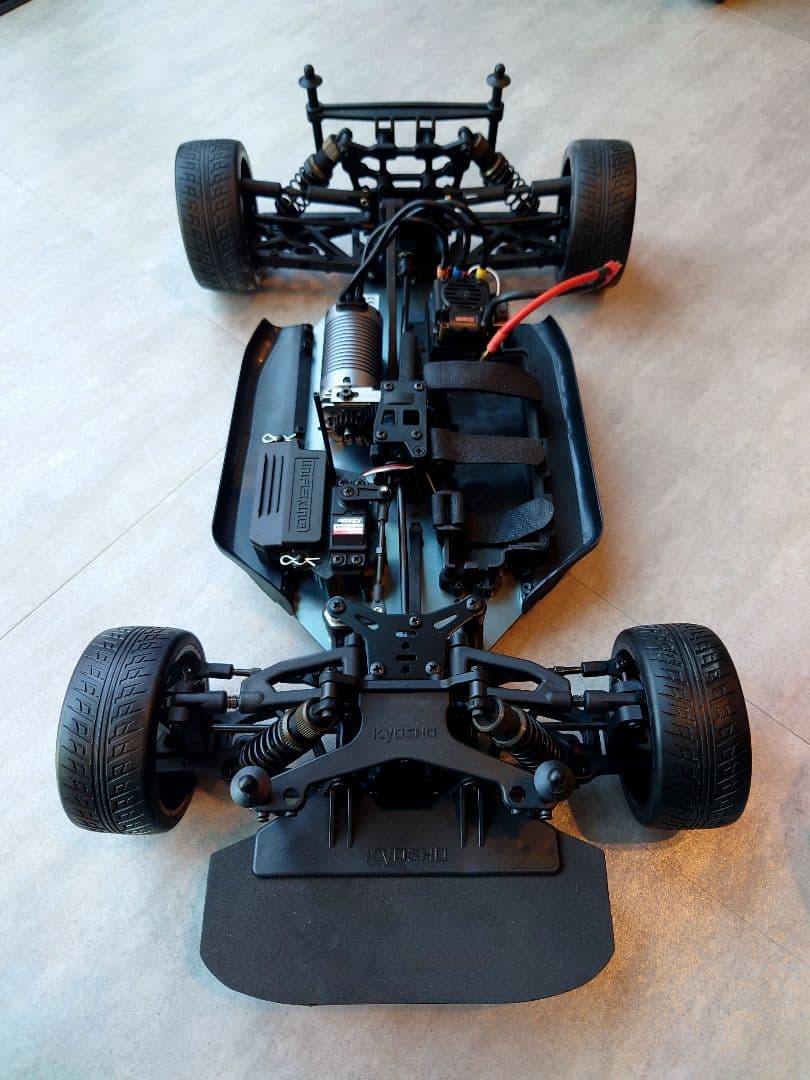 新品 京商 インファーノGT2 アウディ 4WD 大セール中！