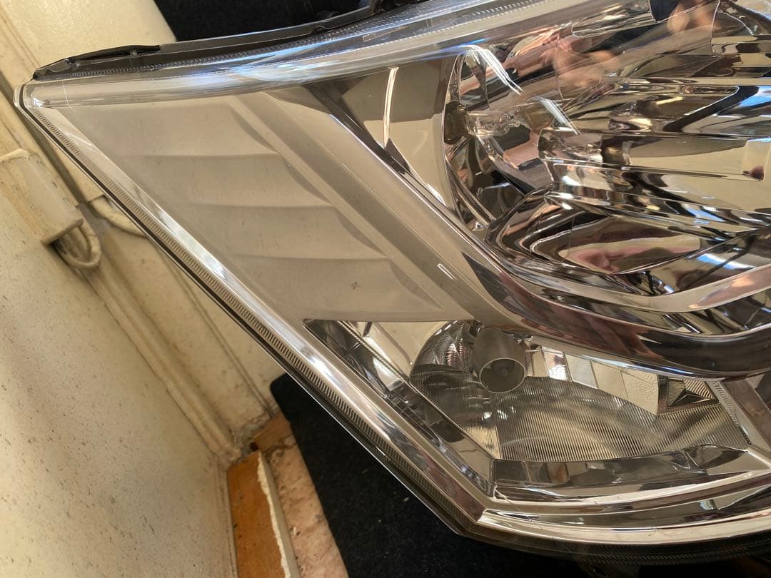 デリカD5 前期 純正HIDヘッドライト 左右セット