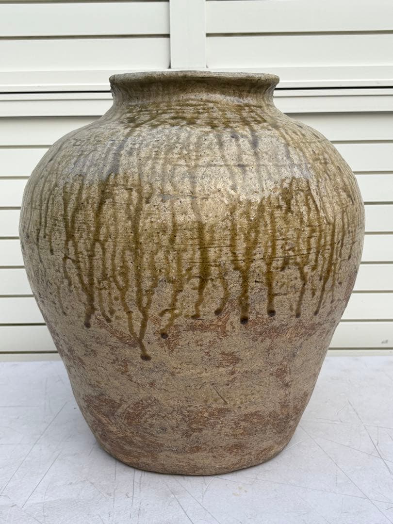 大きな壺