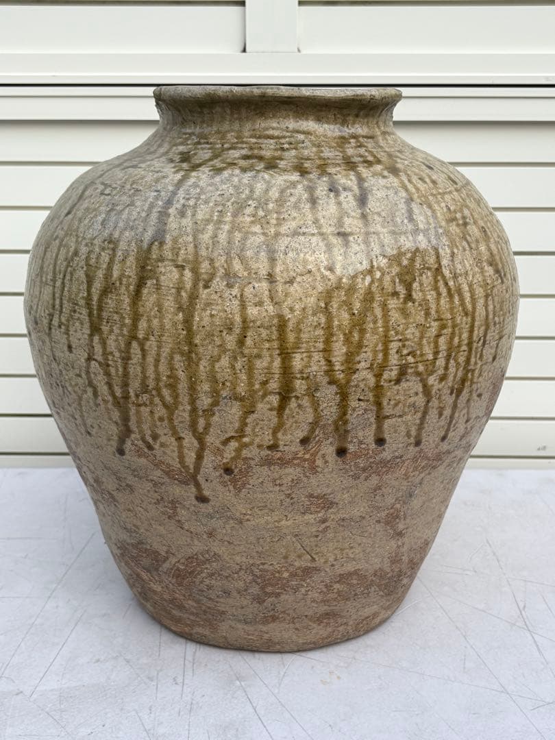 大きな壺
