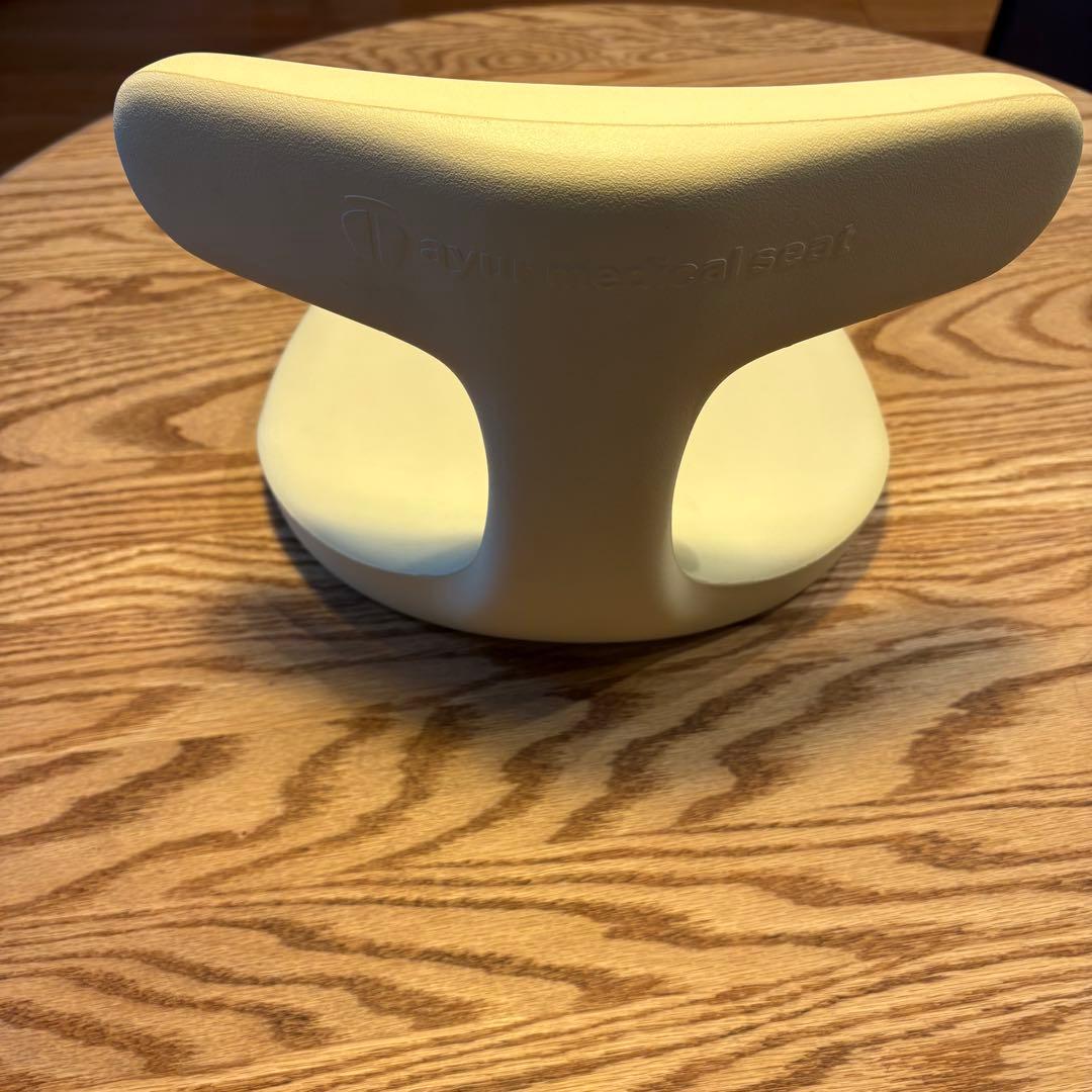 H*E様 アーユルチェアー　メディカルシート　ベージュ