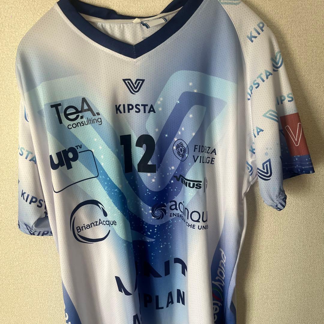 日本代表　高橋藍　バレーユニフォーム