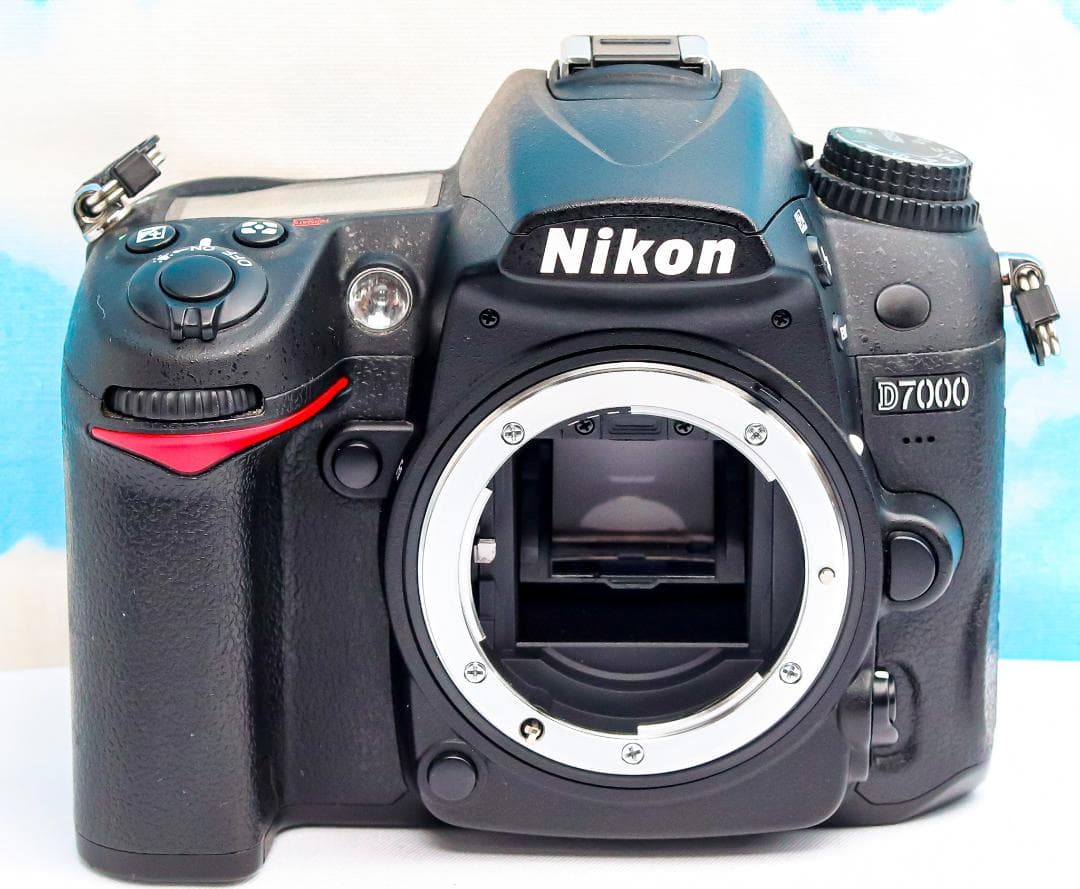 ニコン Nikon D7000⭐️望遠レンズ付⭐️スマホ転送⭐️一眼レフカメラ