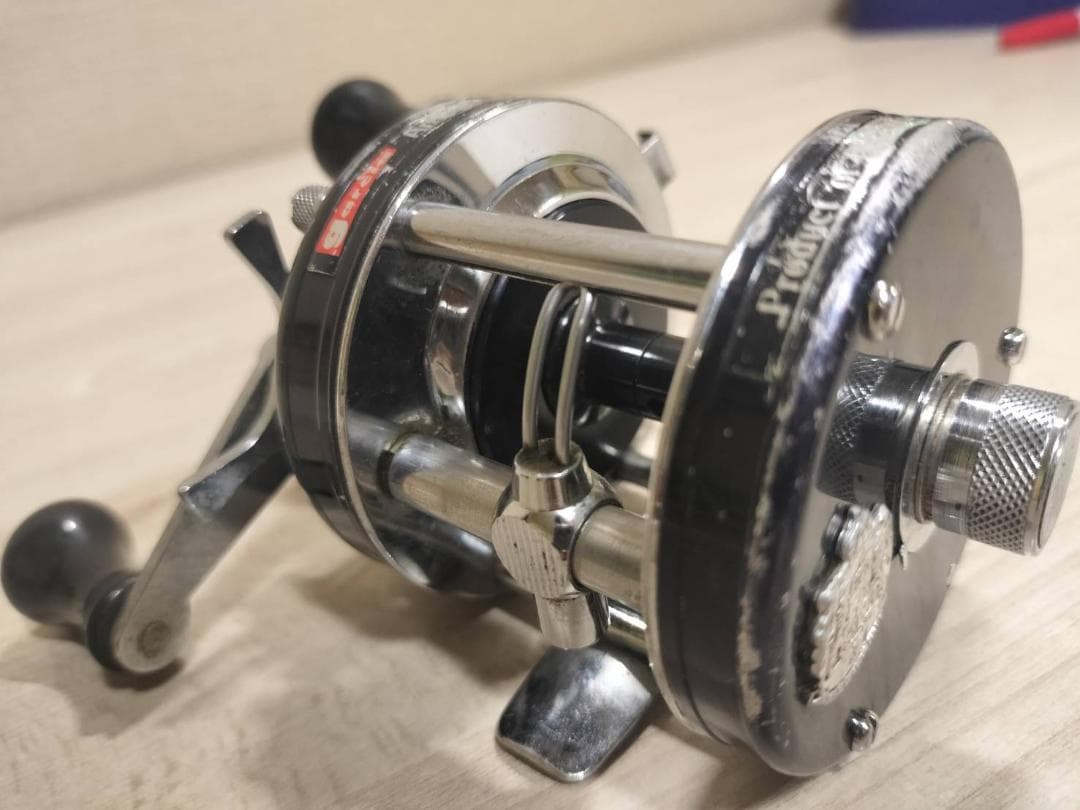 ★アブガルシア　アンバサダー5500C　ビンテージ　リール ブラック